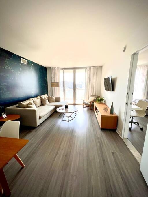 شاطئ هالانديل Luxury Condo Steps From Beach المظهر الخارجي الصورة